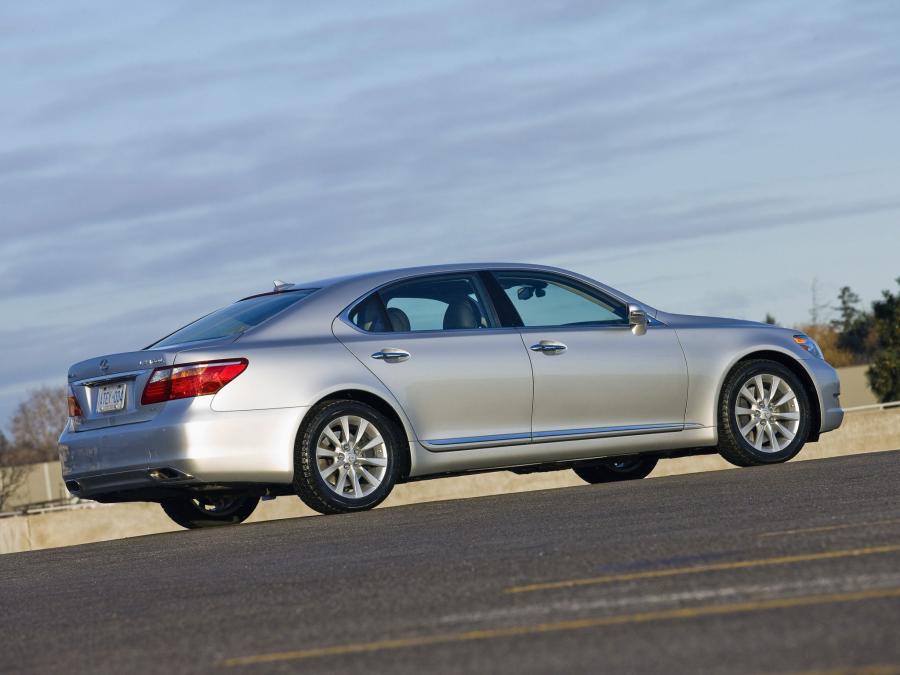  Lexus LS460L AWD 2009 года  (фото 7 из 9)